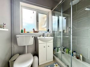 Annexe Shower Room- click for photo gallery